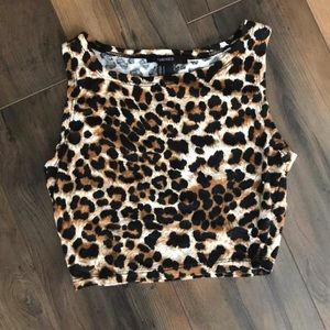 ❤️MOVING SALE❤️ Leopard print crop top 😻